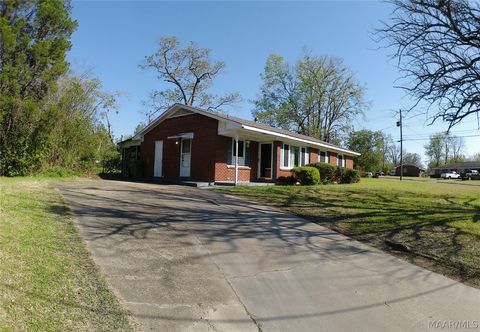 Photo of 1441 Flamingo Lane, Montgomery, AL 36116 (MLS # 584938)