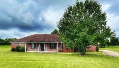 Photo of 116 County Road 29 Road, Prattville, AL 36067 (MLS # 581763)
