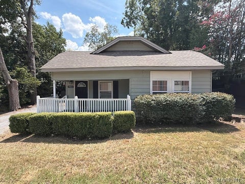 Photo of 405 W Bridge Street, Wetumpka, AL 36092 (MLS # 590327)