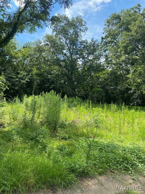 Photo of 1526 Lawrence Street, Selma, AL 36701 (MLS # 577902)
