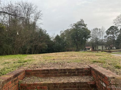 Photo of 37 Elizabeth Street, Montgomery, AL 36104 (MLS # 583450)