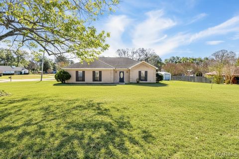 Photo of 340 High Ridge, Wetumpka, AL 36093 (MLS # 582417)