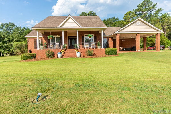 632 E FLEAHOP RD, TALLASSEE, AL 36078 - Image f3e381bdaf17a3aad5cccba3e85ec3ee/1060566600