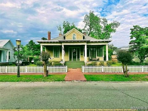 Photo of 620 Lapsley Street, Selma, AL 36701 (MLS # 583470)