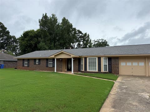 Photo of 205 POPLAR Street, Prattville, AL 36066 (MLS # 587940)