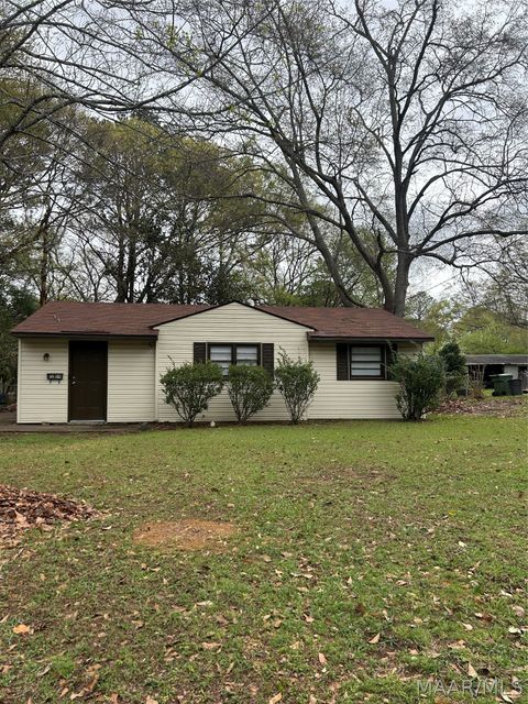 Photo of 1209 COTTONDALE Road, Montgomery, AL 36109 (MLS # 584557)