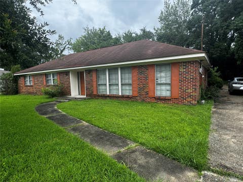 Photo of 2624 BURKELAUN Drive, Montgomery, AL 36111 (MLS # 588180)