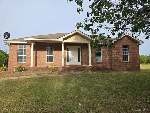 Photo of 1413 County Road 43, Prattville, AL 36067 (MLS # 585383)
