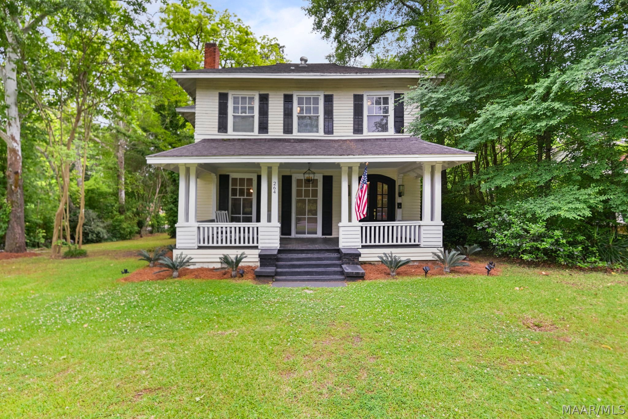 264 E Fairview Avenue - Photo 2