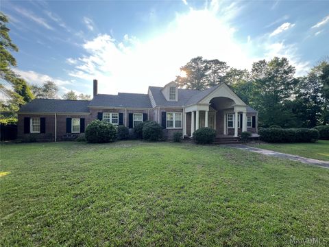 Photo of 515 Boulevard Drive, Union Springs, AL 36089 (MLS # 585949)