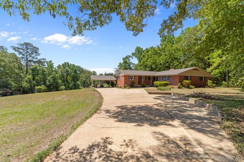 Photo of 5220 Pineview Road, Elmore, AL 36025 (MLS # 585833)