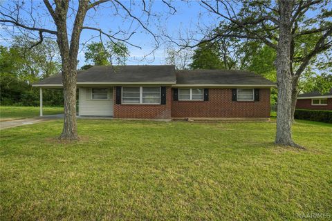 Photo of 1202 Devonshire Drive, Montgomery, AL 36116 (MLS # 585498)