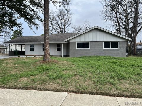 Photo of 3607 Malabar Road, Montgomery, AL 36116 (MLS # 583921)