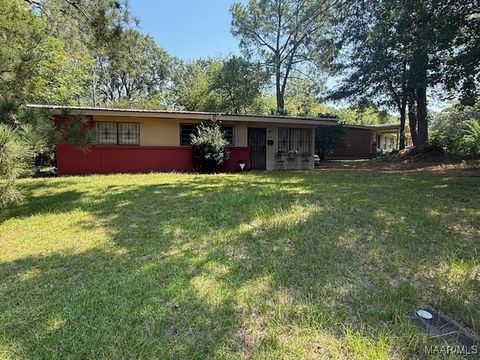 Photo of 3261 UPCHURCH Circle, Montgomery, AL 36105 (MLS # 579542)