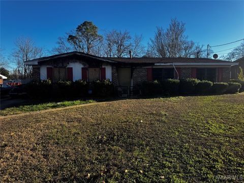 Photo of 1346 BISCAYNE Drive, Montgomery, AL 36116 (MLS # 583009)