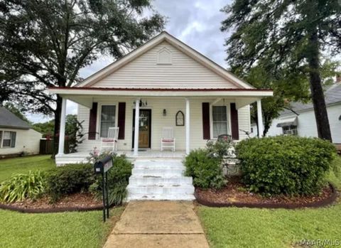 Photo of 211 Central Boulevard, Tallassee, AL 36078 (MLS # 586612)