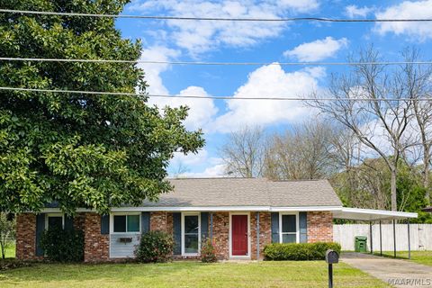 Photo of 365 W Rutgers Loop, Montgomery, AL 36109 (MLS # 584691)