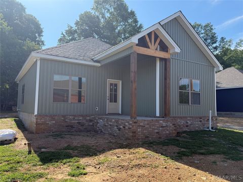 Photo of 406 Alabama Street, Wetumpka, AL 36092 (MLS # 586780)