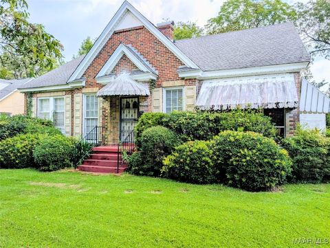 Photo of 3417 WELLINGTON Road, Montgomery, AL 36106 (MLS # 579565)