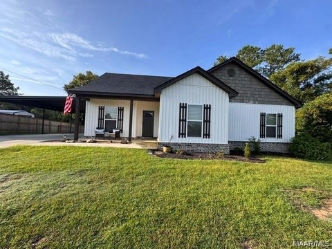 Photo of 10 Shadow Wood Lane, Wetumpka, AL 36092 (MLS # 591326)