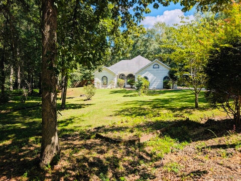 Photo of 127 Forest Brook Drive, Deatsville, AL 36022 (MLS # 590416)