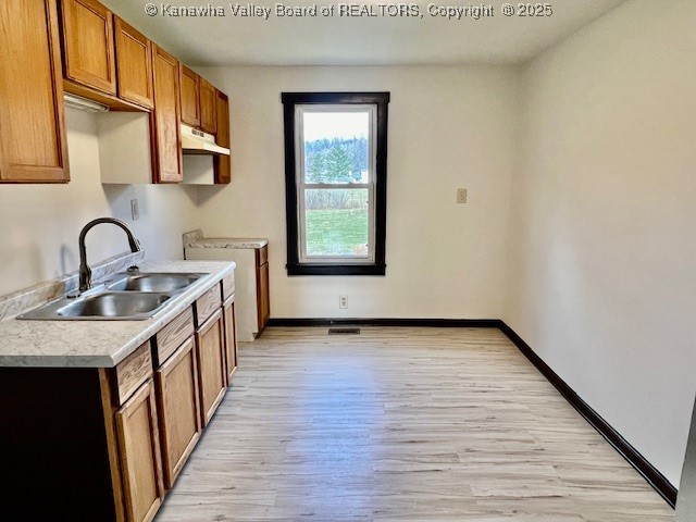 Hurricane, West Virginia 25526, United States, 3 Bedrooms Bedrooms, ,2 BathroomsBathrooms,Residential,Active,181128