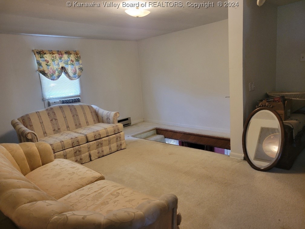 Chesapeake, West Virginia 25315, United States, 4 Bedrooms Bedrooms, ,2 BathroomsBathrooms,Residential,Active,27709