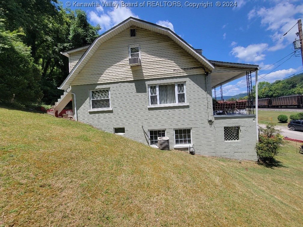 Chesapeake, West Virginia 25315, United States, 4 Bedrooms Bedrooms, ,2 BathroomsBathrooms,Residential,Active,27709