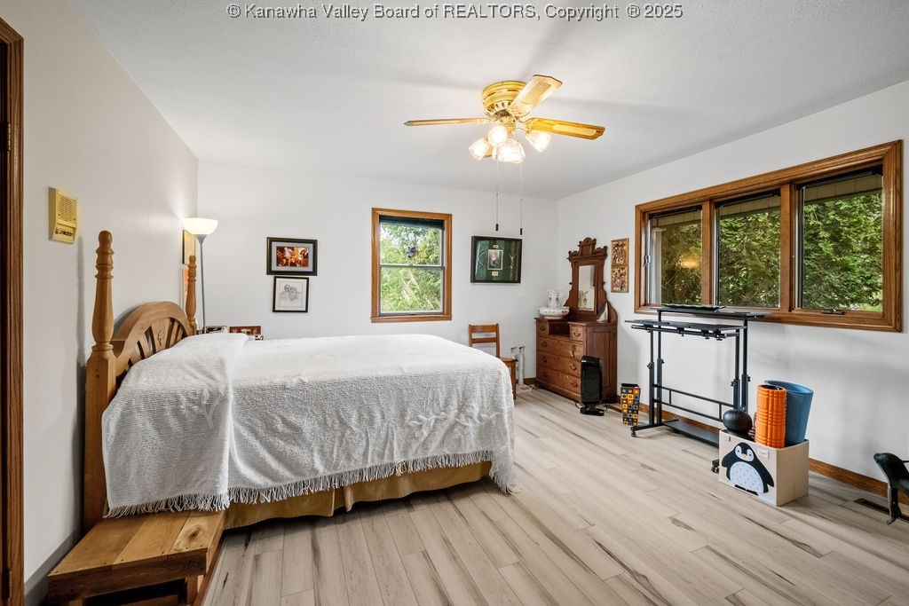 West Virginia 26206, United States, 4 Bedrooms Bedrooms, ,3 BathroomsBathrooms,Residential,Active,197823