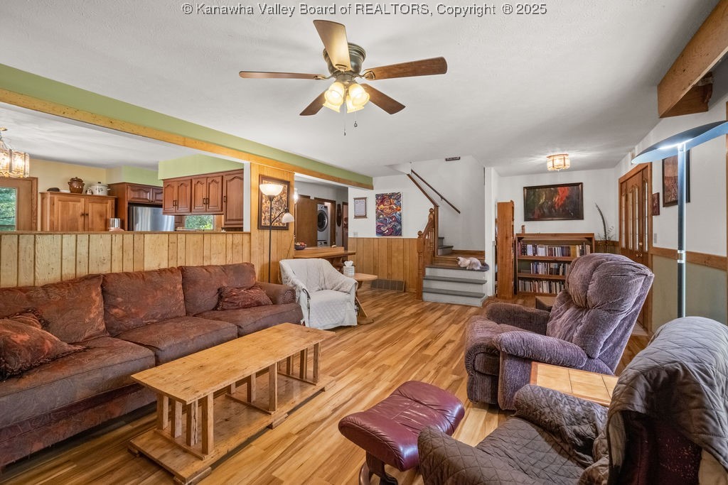 West Virginia 26206, United States, 4 Bedrooms Bedrooms, ,3 BathroomsBathrooms,Residential,Active,197823