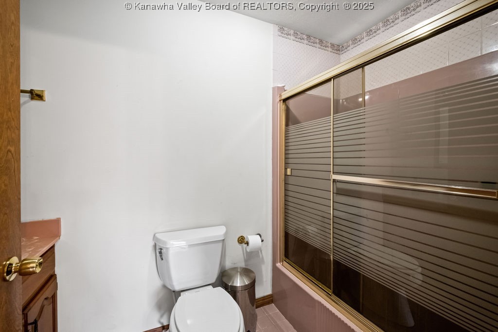 West Virginia 26206, United States, 4 Bedrooms Bedrooms, ,3 BathroomsBathrooms,Residential,Active,197823