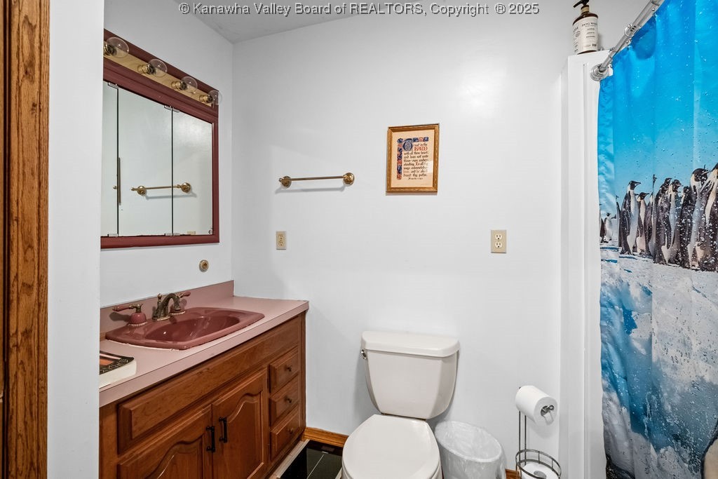 West Virginia 26206, United States, 4 Bedrooms Bedrooms, ,3 BathroomsBathrooms,Residential,Active,197823