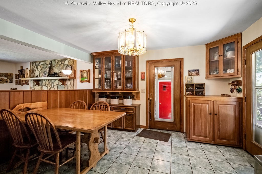 West Virginia 26206, United States, 4 Bedrooms Bedrooms, ,3 BathroomsBathrooms,Residential,Active,197823