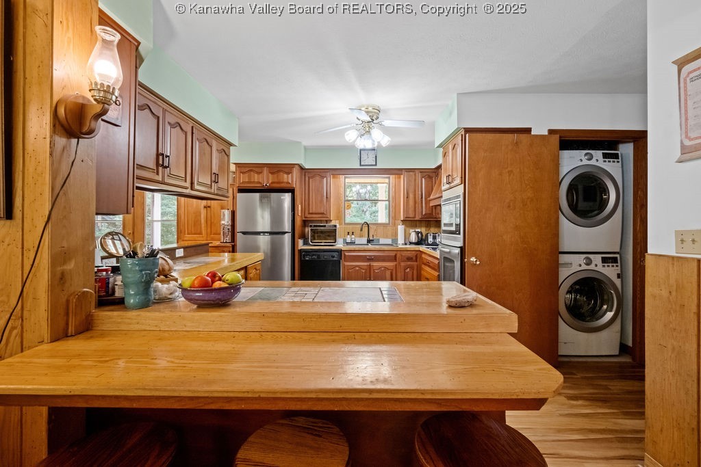 West Virginia 26206, United States, 4 Bedrooms Bedrooms, ,3 BathroomsBathrooms,Residential,Active,197823