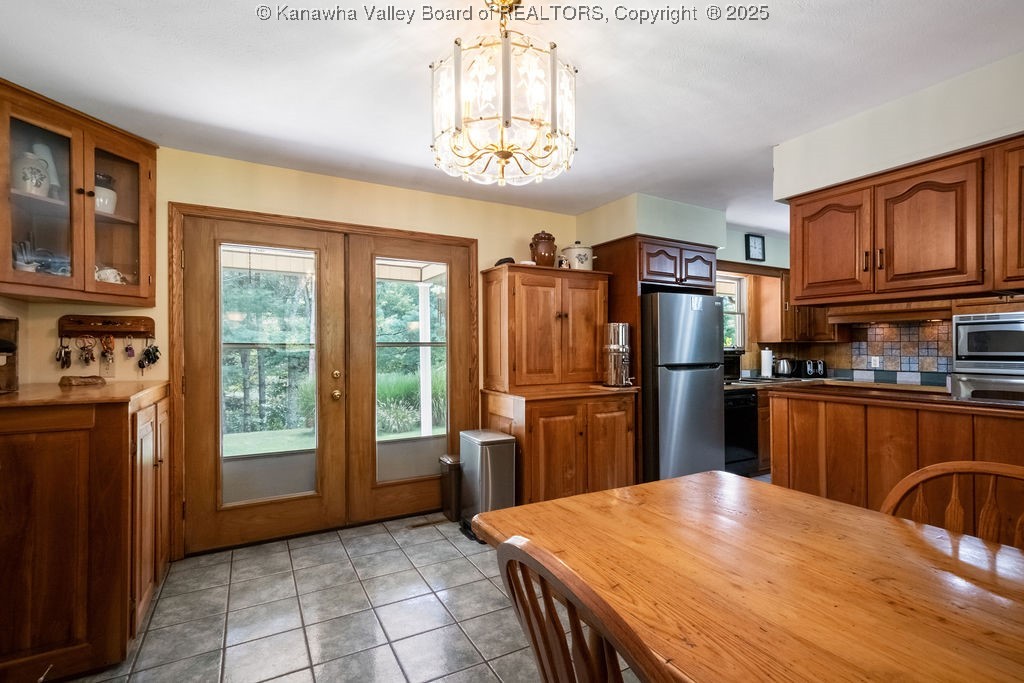 West Virginia 26206, United States, 4 Bedrooms Bedrooms, ,3 BathroomsBathrooms,Residential,Active,197823