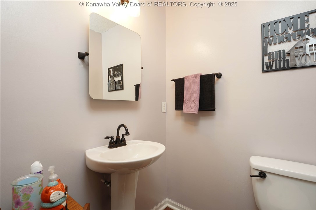 Charleston, West Virginia 25313, United States, 3 Bedrooms Bedrooms, ,3 BathroomsBathrooms,Residential,Active,193876