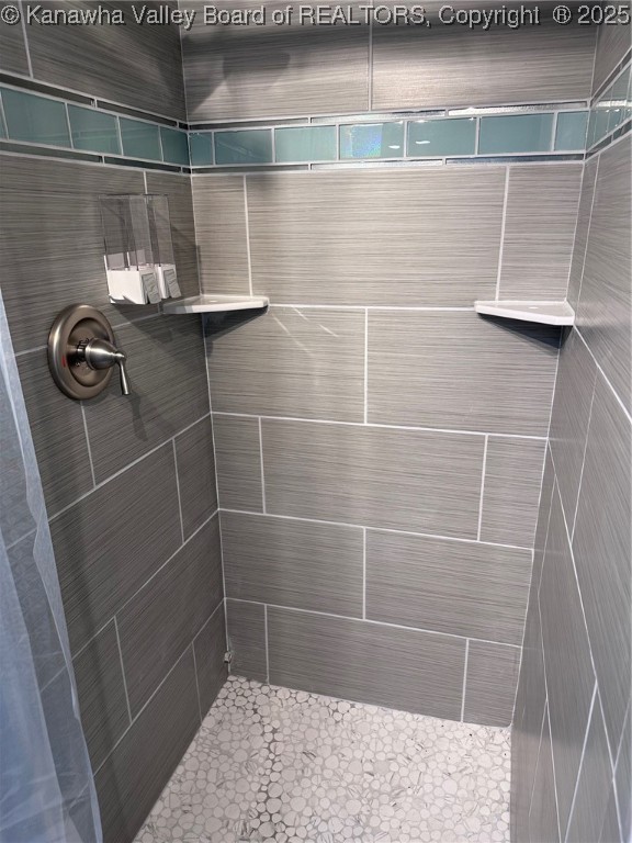 Nitro, West Virginia 25143, United States, 4 Bedrooms Bedrooms, ,2 BathroomsBathrooms,Residential,Active,150655