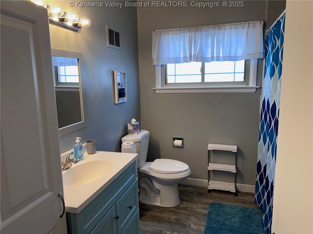 Nitro, West Virginia 25143, United States, 4 Bedrooms Bedrooms, ,2 BathroomsBathrooms,Residential,Active,150655