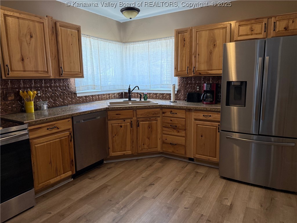 Nitro, West Virginia 25143, United States, 4 Bedrooms Bedrooms, ,2 BathroomsBathrooms,Residential,Active,150655