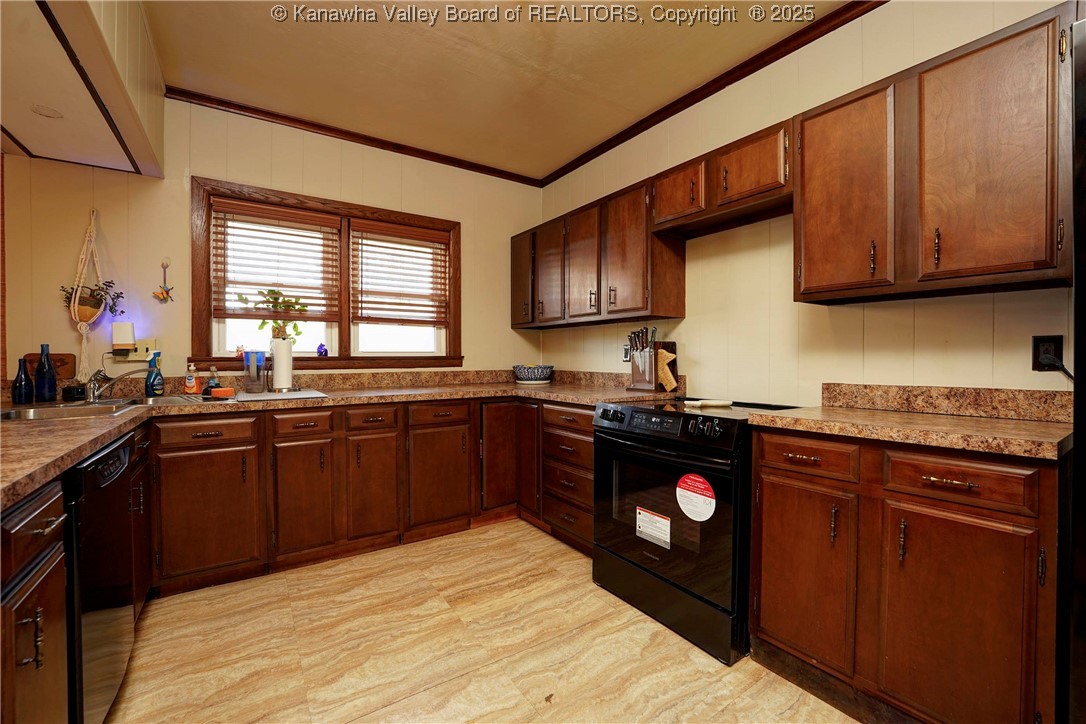 Charleston, West Virginia 25302, United States, 3 Bedrooms Bedrooms, ,2 BathroomsBathrooms,Residential,Active,257537