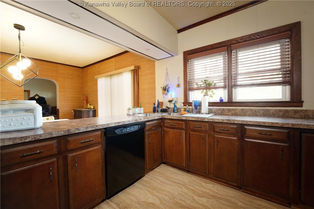 Charleston, West Virginia 25302, United States, 3 Bedrooms Bedrooms, ,2 BathroomsBathrooms,Residential,Active,257537