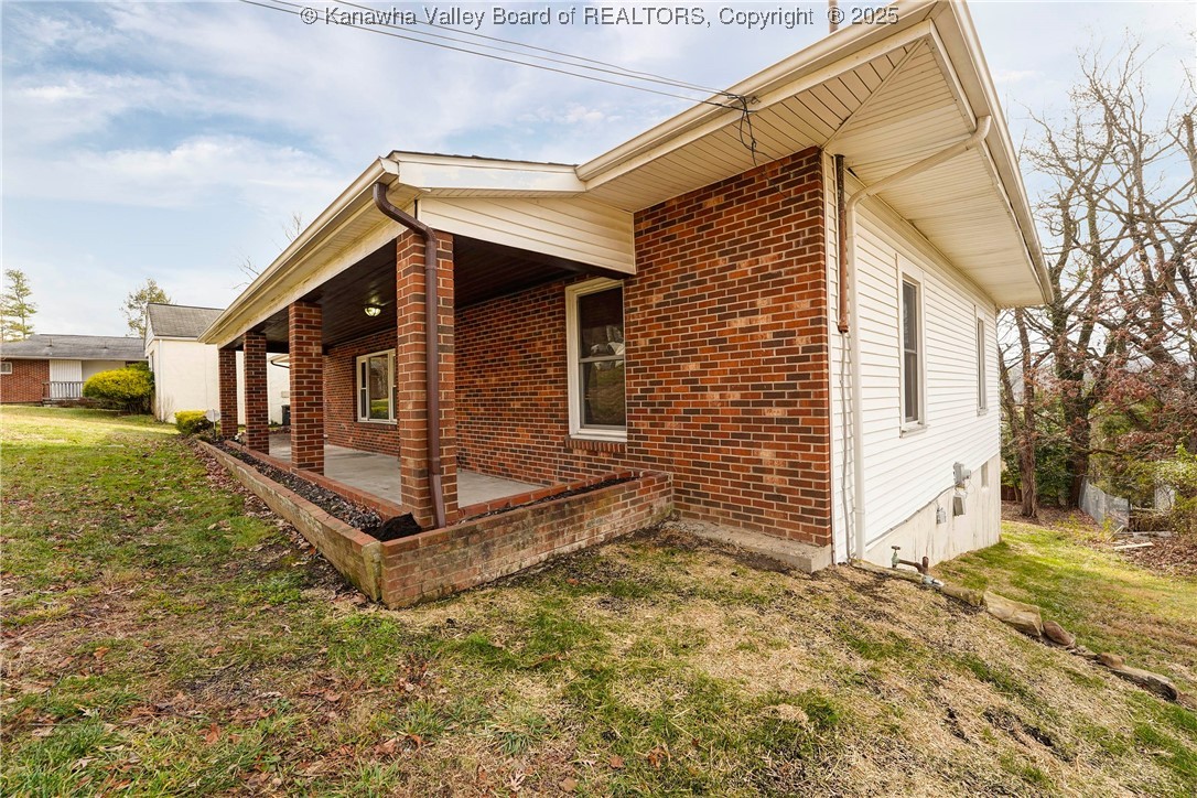 Charleston, West Virginia 25302, United States, 3 Bedrooms Bedrooms, ,2 BathroomsBathrooms,Residential,Active,257537