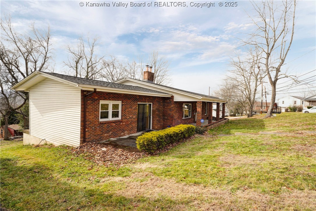 Charleston, West Virginia 25302, United States, 3 Bedrooms Bedrooms, ,2 BathroomsBathrooms,Residential,Active,257537