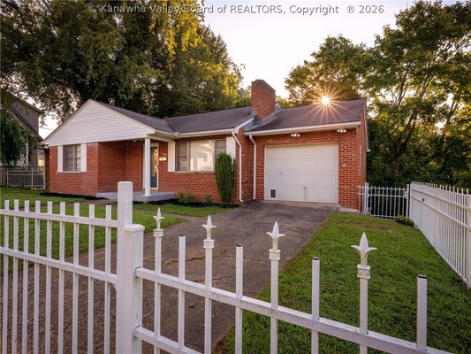 860 CHESTER RD, CHARLESTON, WV 25302 - Image 2c8b82d4294fa5f0118f615c12cd7d76/3174155677