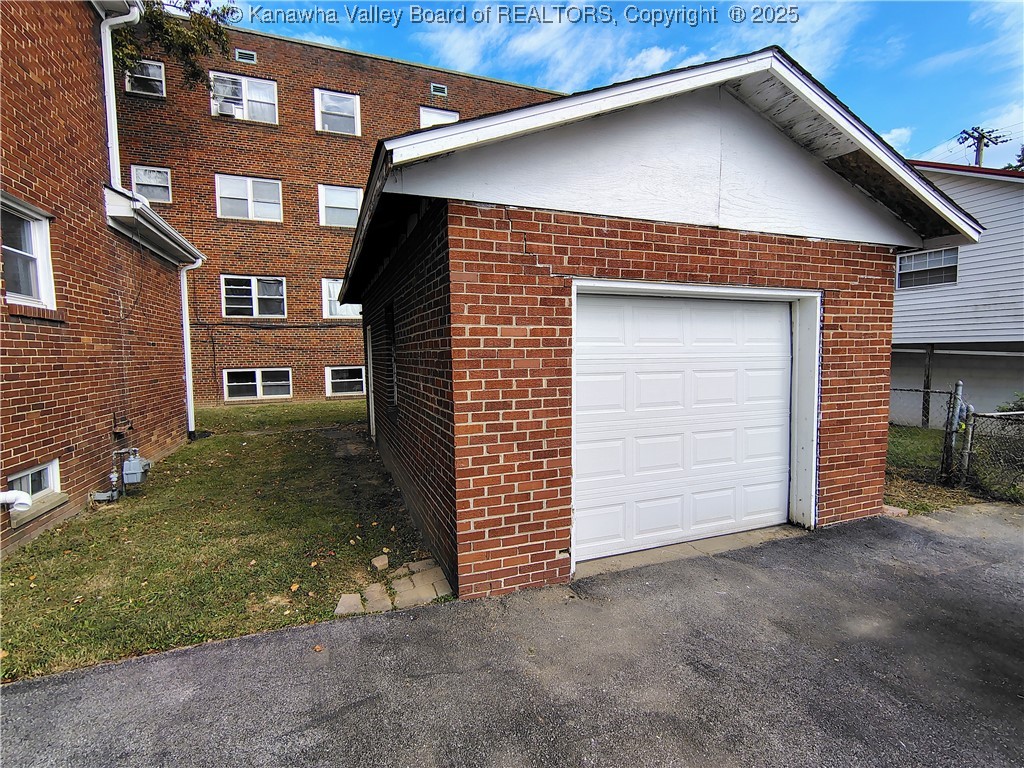 South Charleston, West Virginia 25301, United States, 3 Bedrooms Bedrooms, ,2 BathroomsBathrooms,Residential,Active,228876