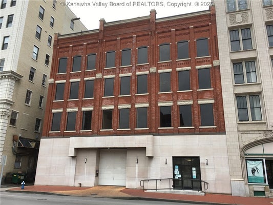 814 VIRGINIA ST E APT 15, CHARLESTON, WV 25301 - Image 428da5f3c8ecd4e804ac64ea3af74f60/2648667872