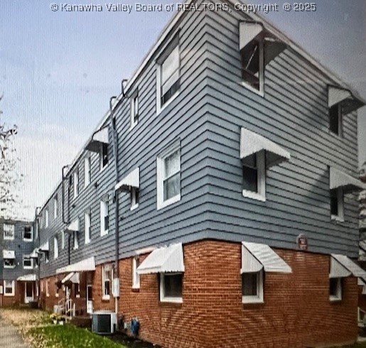 South Charleston, West Virginia 25309, United States, 2 Bedrooms Bedrooms, ,1 BathroomBathrooms,Residential,Pending,15115