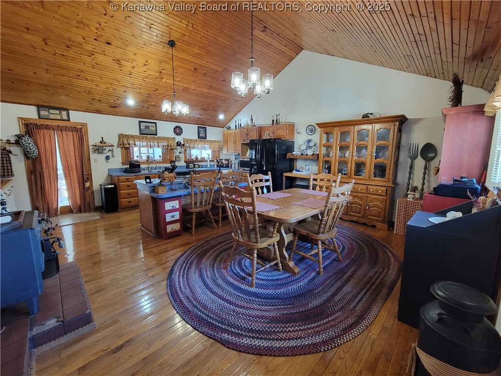 East Bank, West Virginia 25015, United States, 3 Bedrooms Bedrooms, ,2 BathroomsBathrooms,Residential,Pending,92304