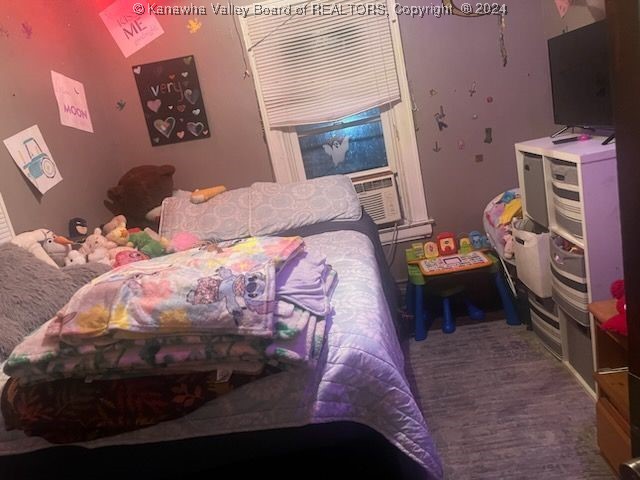 Dunbar, West Virginia 25064, United States, ,Residential,Pending,32981