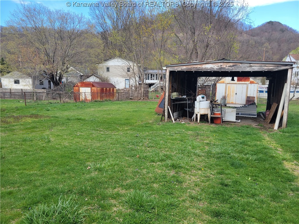 Belle, West Virginia 25015, United States, 3 Bedrooms Bedrooms, ,1 BathroomBathrooms,Residential,Active,97314